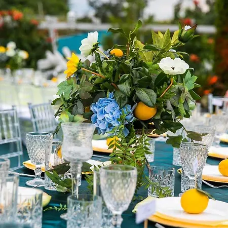 Complex Baroto Hotel