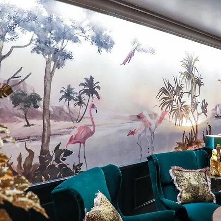 Complex Baroto Hotel Goze Deltschew