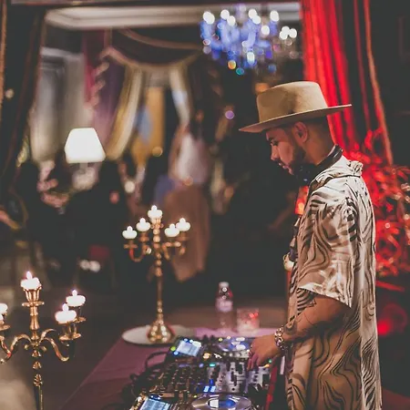 Complex Baroto Hotel