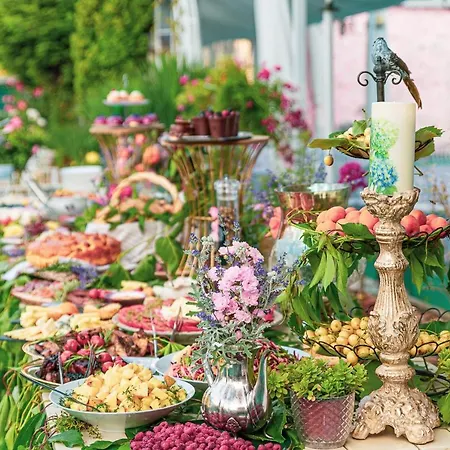 Complex Baroto Hotel