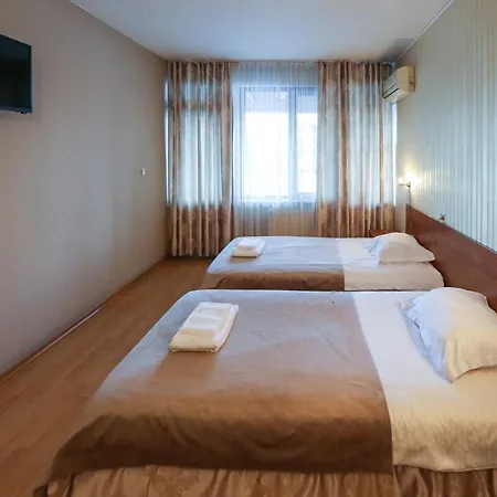 Complex Baroto Hotel Goze Deltschew