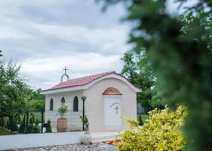 Complex Baroto Nevrekop