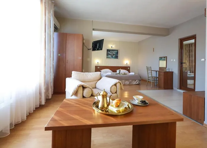 Otel Complex Baroto Nevrekop